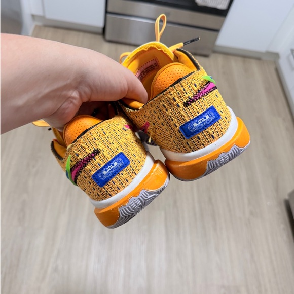 Nike Yellow LeBron 20 - Picture 8 of 9